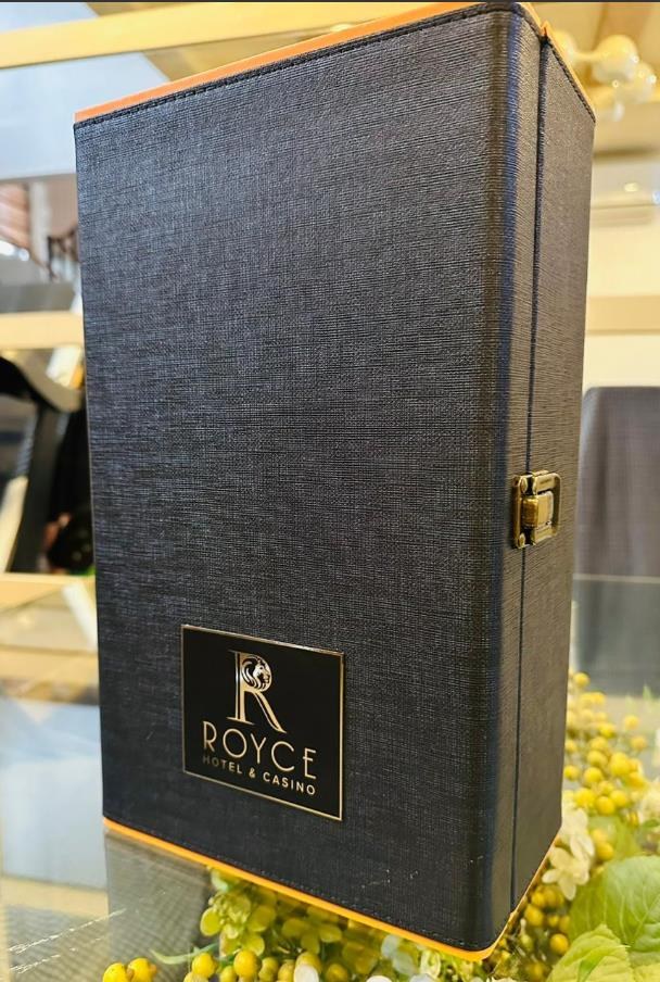 Open leatherette presentation trunk with fitted insert